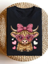 Highland Cow Pink Plaid Bowknot Heart Sunglasses Cute Sweet New Year Print Men'S T-Shirt
